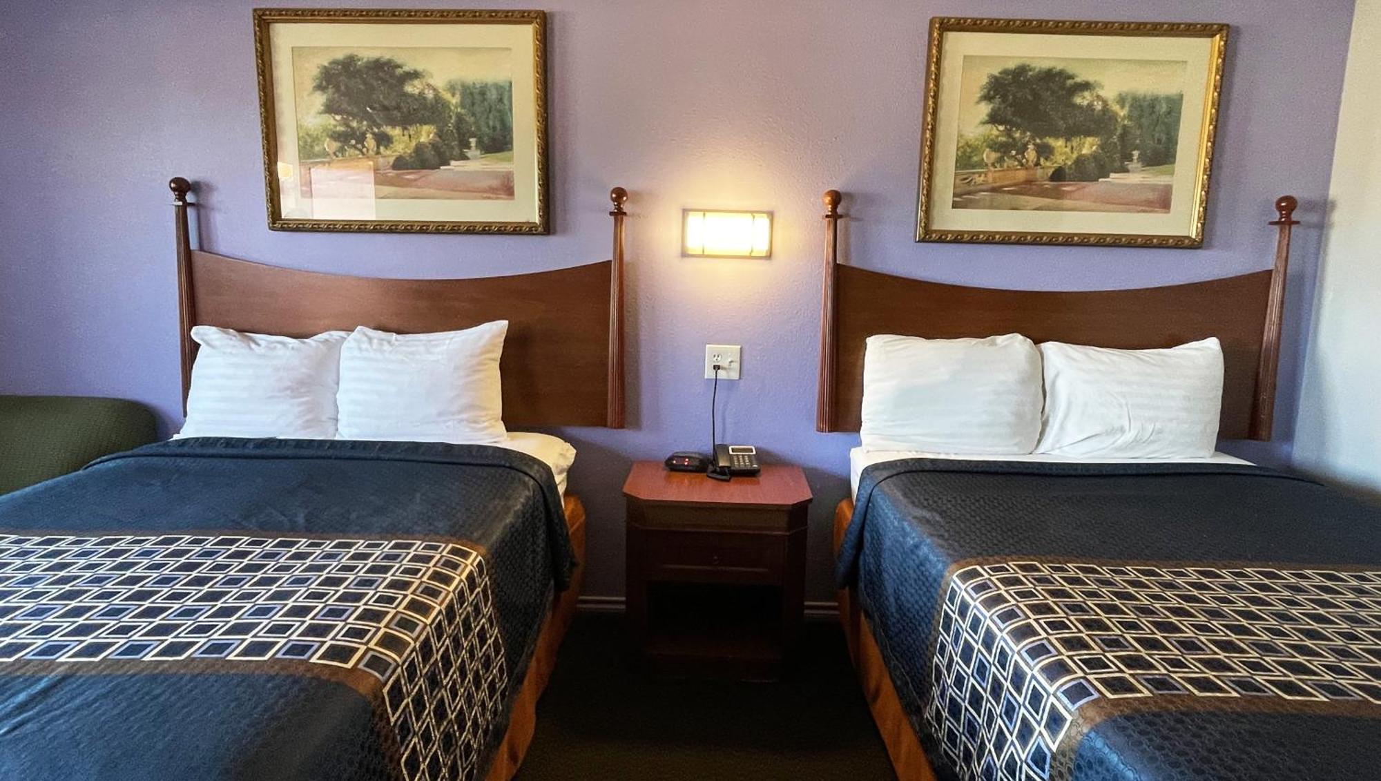 Royal Inn Linden Bagian luar foto