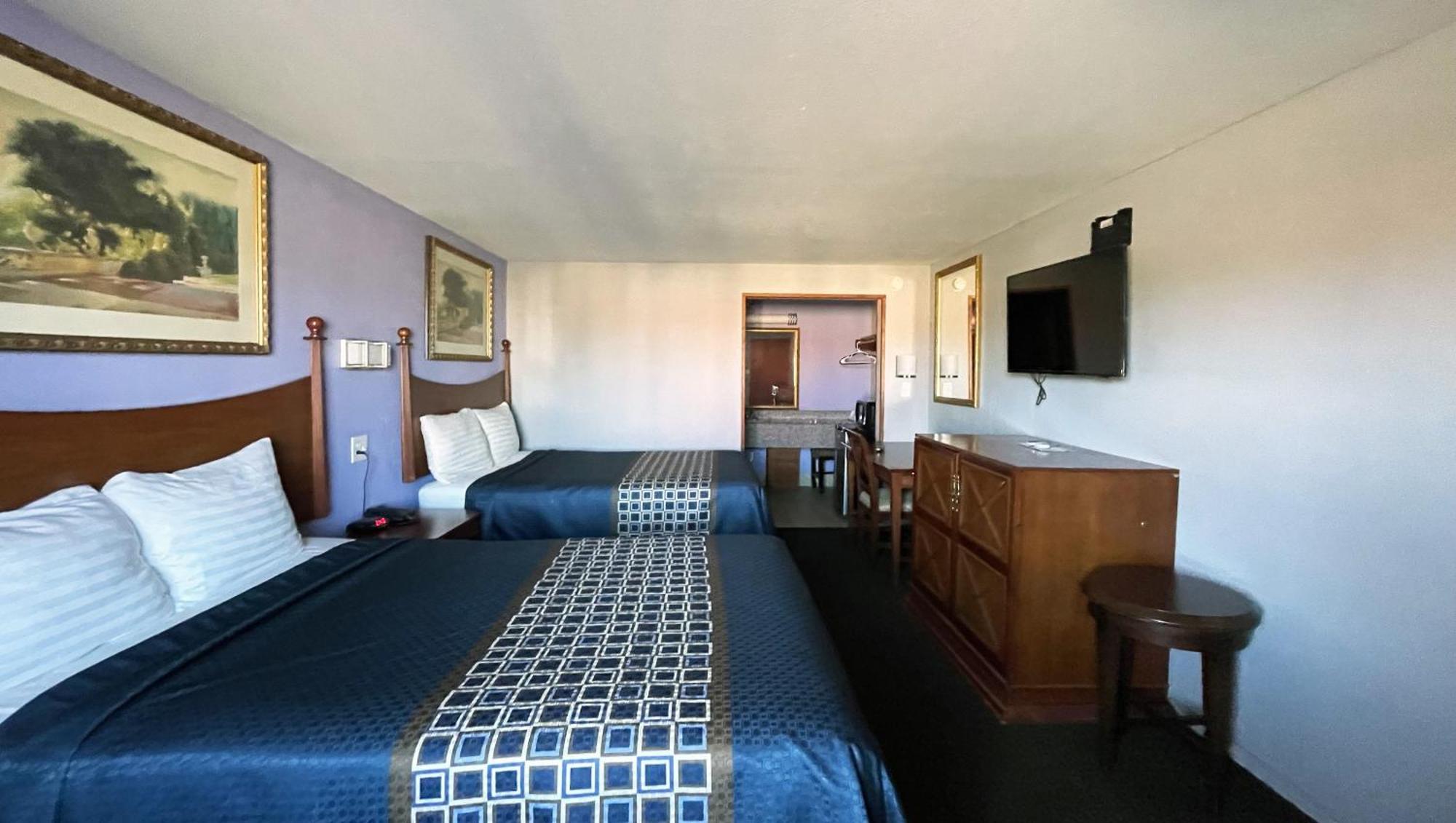 Royal Inn Linden Bagian luar foto
