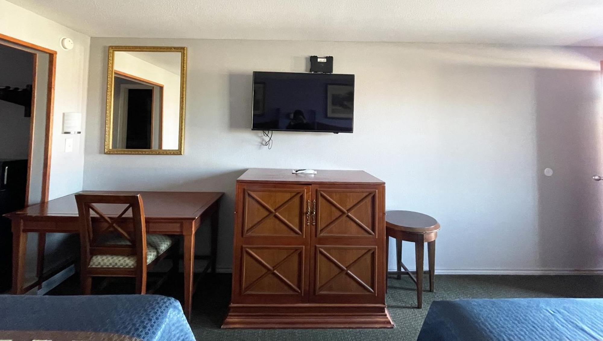 Royal Inn Linden Bagian luar foto