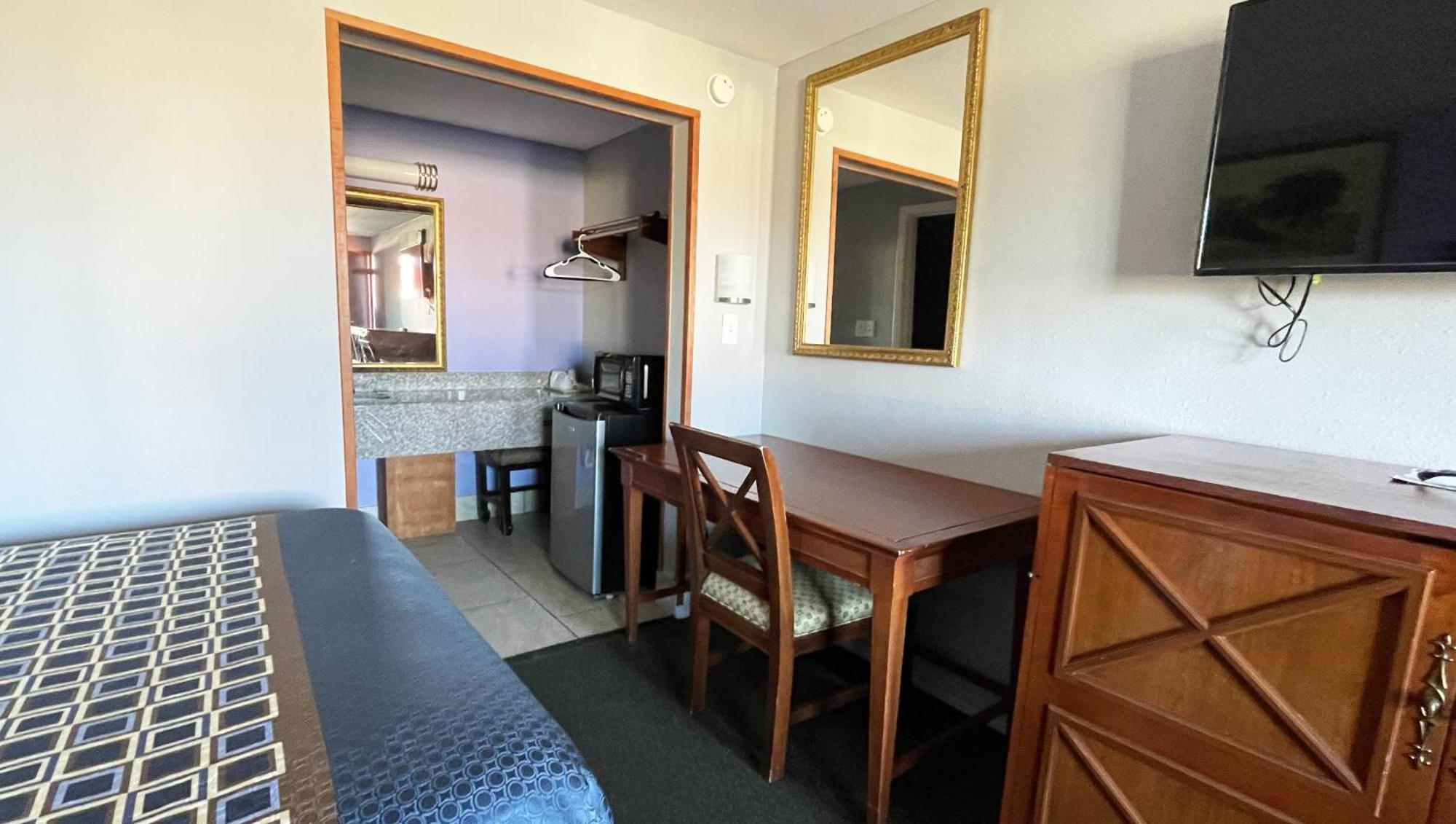 Royal Inn Linden Bagian luar foto