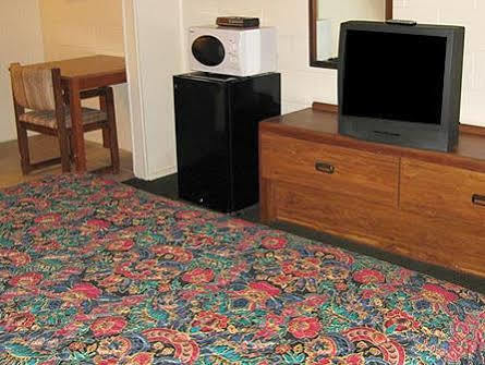 Royal Inn Linden Bagian luar foto